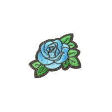 applicatie geborduurde blauwe roos met groene bladeren