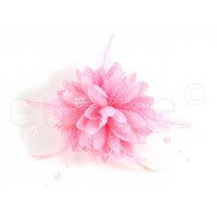 bloem corsage met parels en veertjes roze