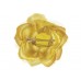 bloem corsage met organza bladeren goud