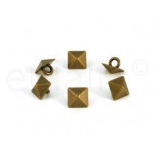 studs knopen pyramide brons